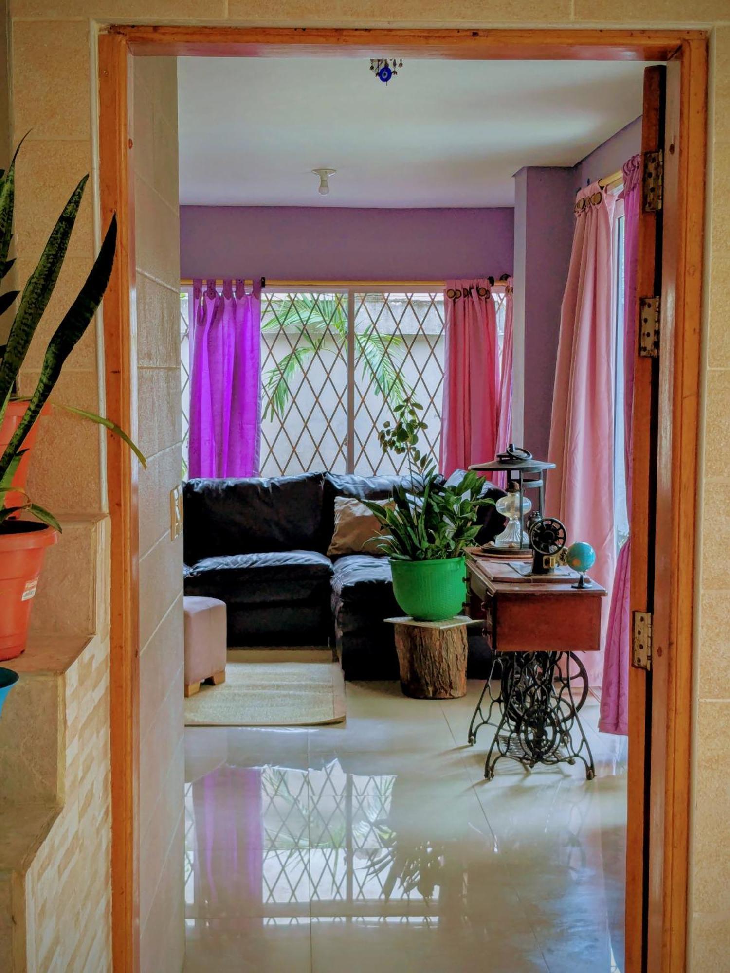 Me Quedo Aqui, Casa Cerca Del Aeropuerto De Cartagena! Habitación en casa particular Cartagena